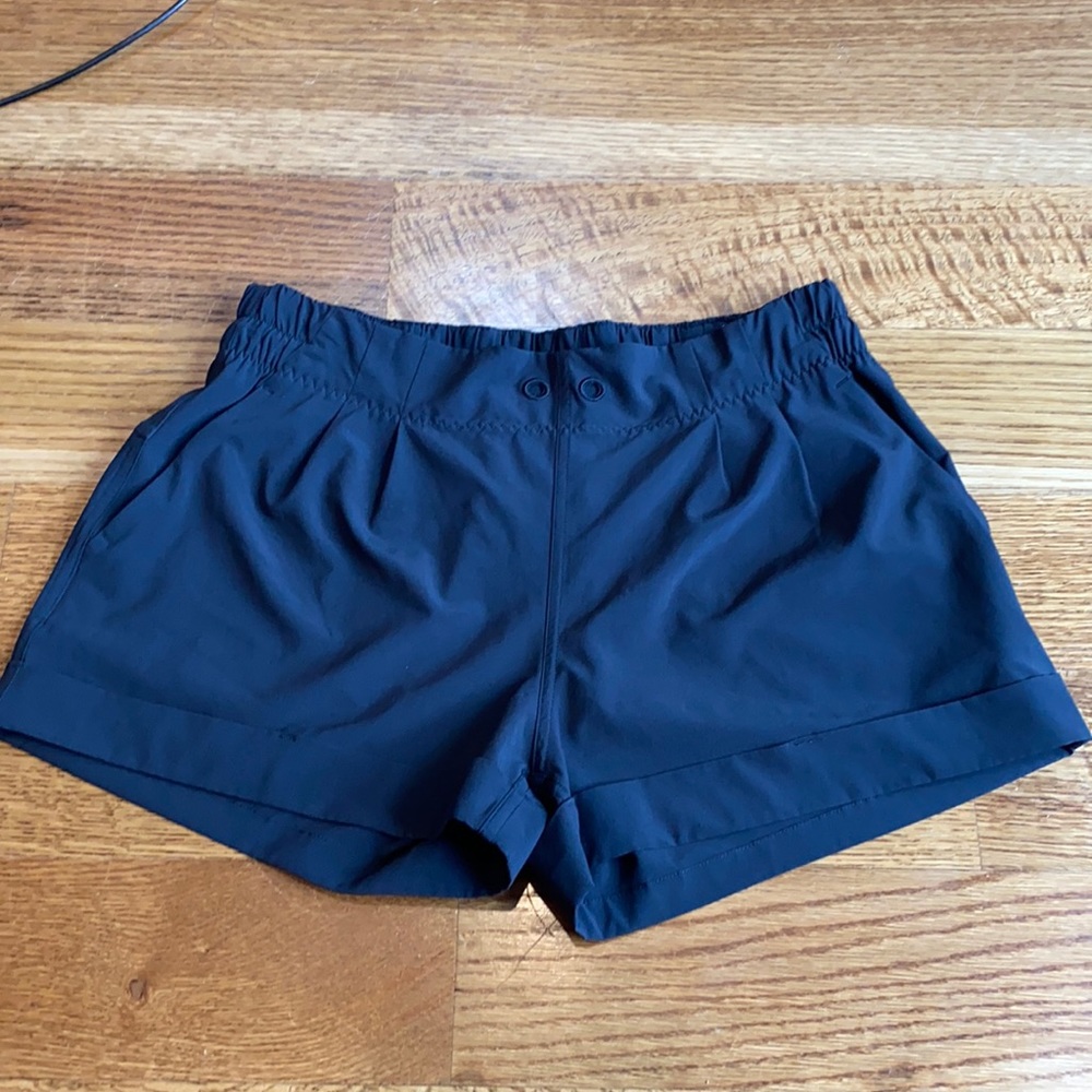 Lululemon Spring Break Away Shorts